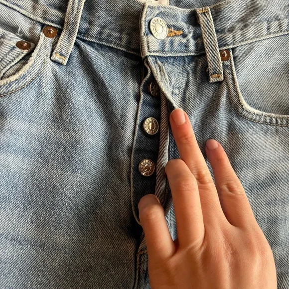 Agolde Riley Hi-Rise Straight Crop Jeans – Light Wash (Ripped) 💙 - Picture 5 of 9